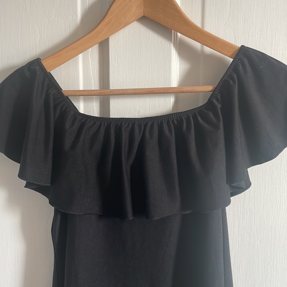 Victoria Sport Off the Shoulder Ruffle Dress - Picture 5 of 9